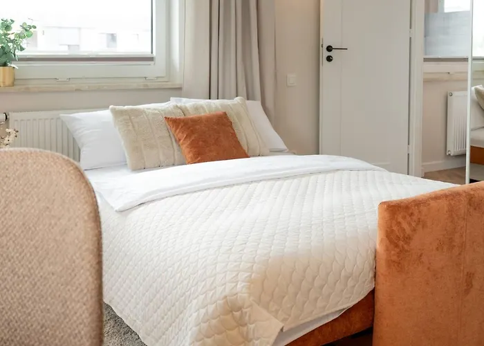 Orange Glow Terrace Ac Free Parking وارسو