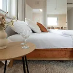 Orange Glow Terrace Ac Free Parking *